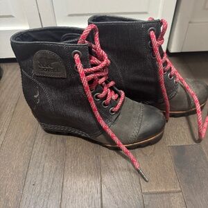 Sorel Women's Size 6 Lace Up Boots